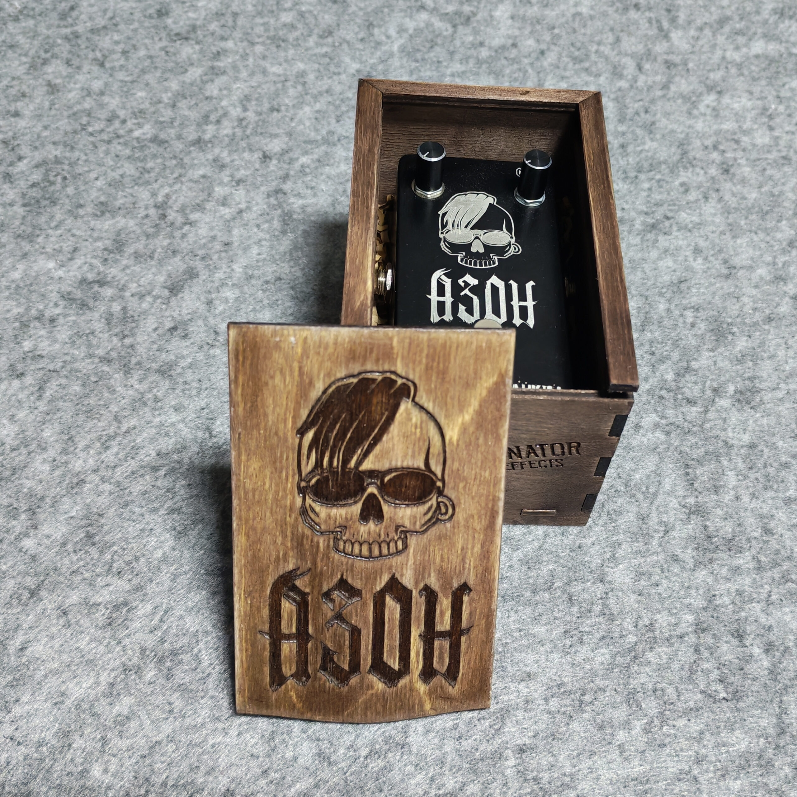 Гитарная педаль Distortion «АЗОН — Выживут Панки!» — изображение 4